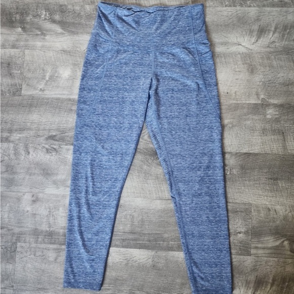 Champion Heather‎ Blue Cropped Leggings Size Medium - Picture 1 of 5